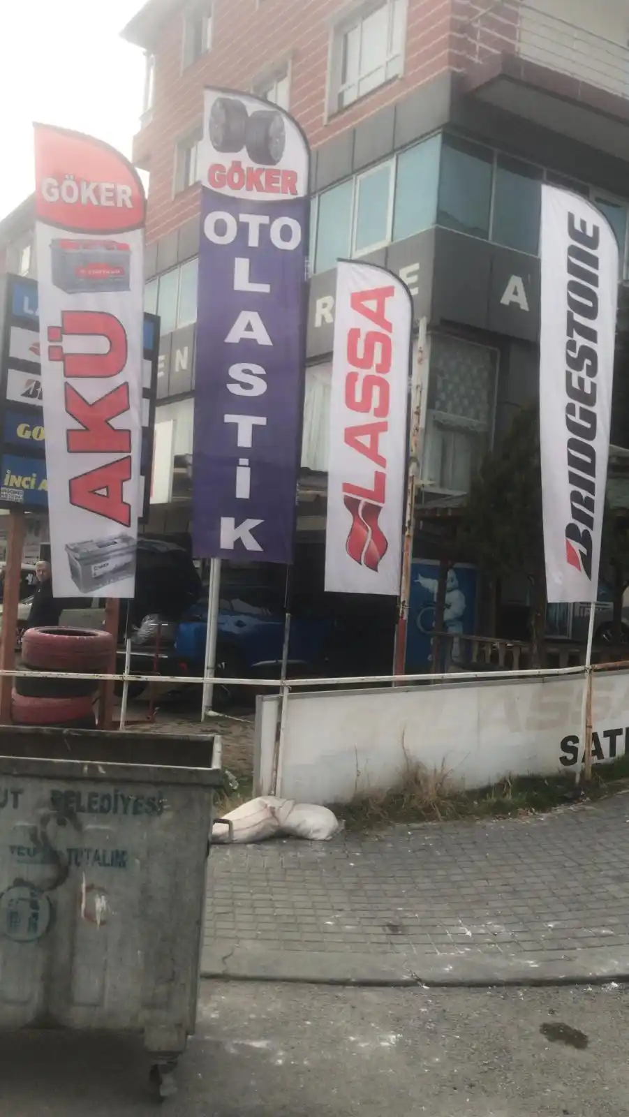 oto-lastikci-yelken-bayragi-15